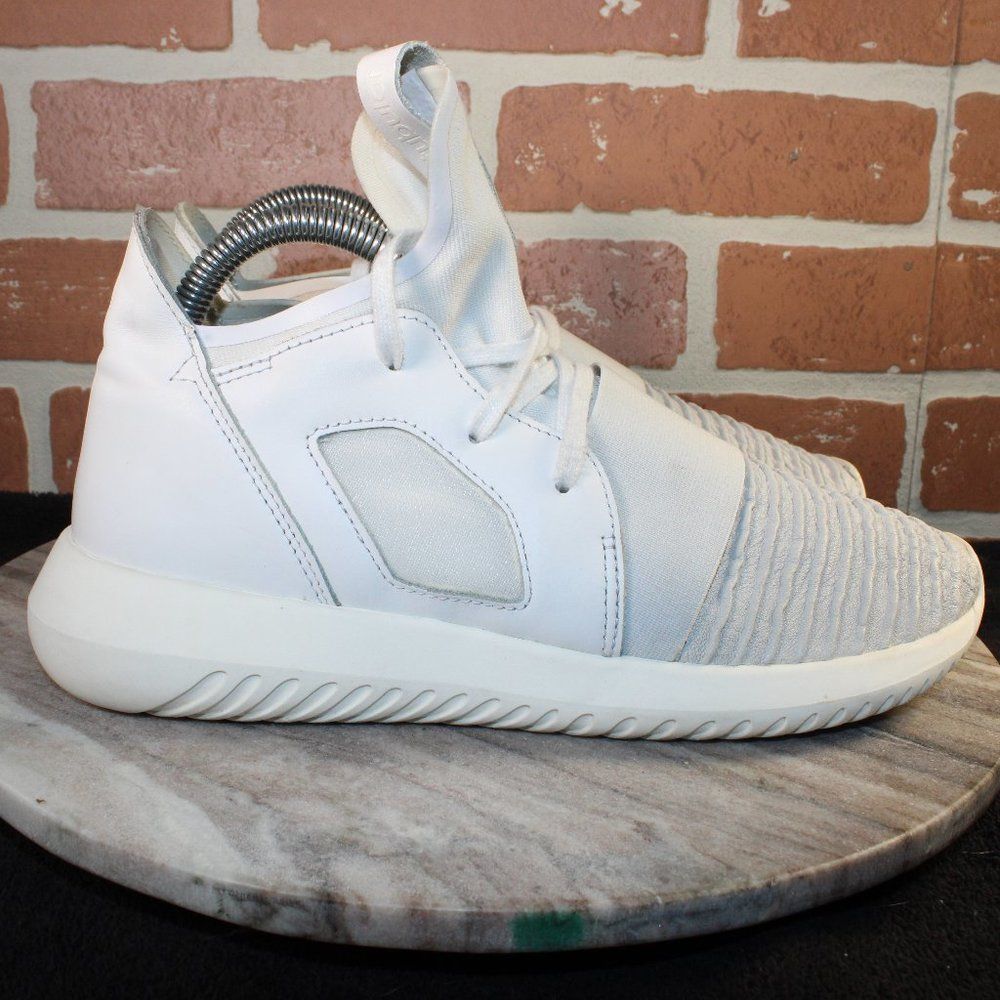 Adidas Tubular Defiant Shoes Womens Size 7 Athletic Running Training Sneakers.